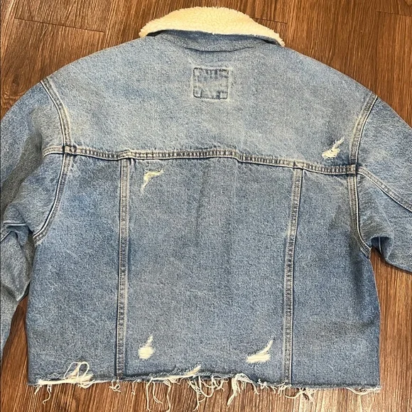 Abercrombie & Fitch Blue Denim Jacket with Cream Sherpa Collar - Picture 6 of 8
